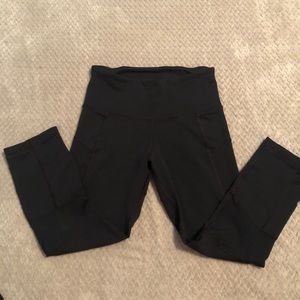 Lululemon Black Cropped Leggings Size 6